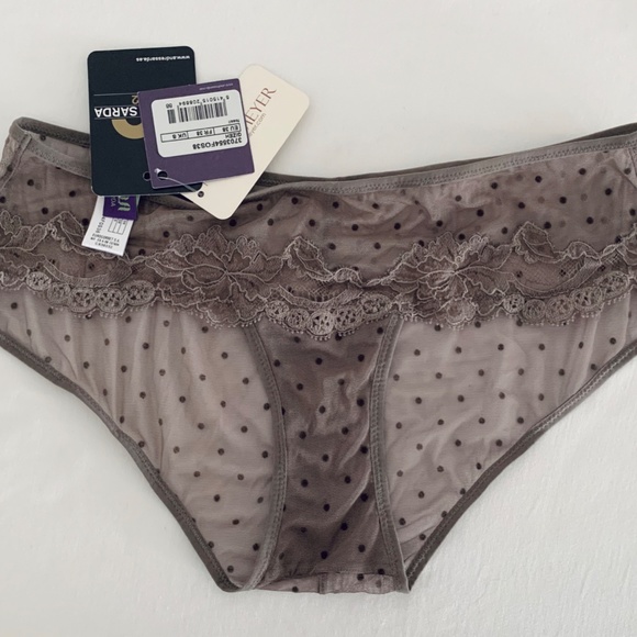 Meet your Posher, Jennifer - Picture 8 of 16